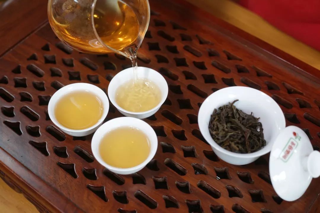 杯傾氣存，衛(wèi)生潔具 烏崠單叢的品飲之道